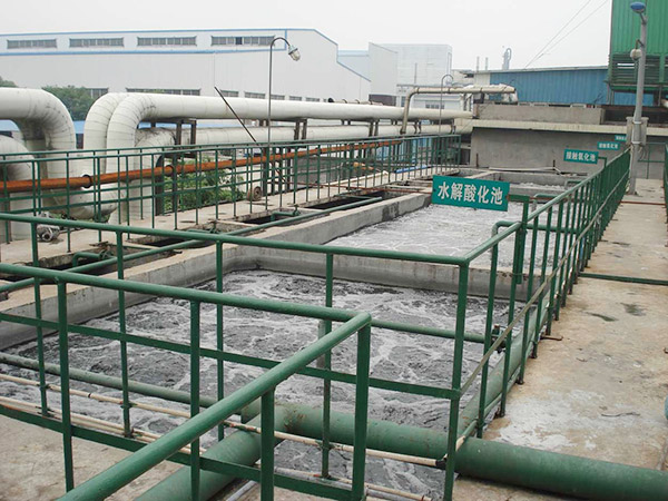 用什么方法處理酸性廢水？