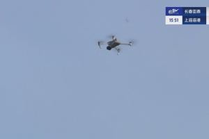 意外情況！空中有無人機干擾<div   id=