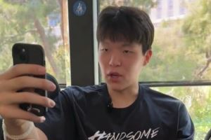 楊瀚森回復(fù)網(wǎng)友留言：最喜歡動漫人物是名偵探柯南 沒隊(duì)友欺負(fù)我