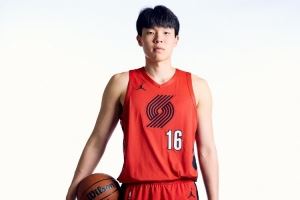 巴特爾+鞏曉彬：張子宇、楊瀚森這兩人是中國籃球未來十年的期待