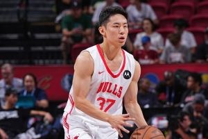 媒體人：河村與公牛簽下雙向合同 亞洲杯就見不到他了<div   id=