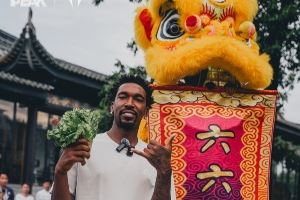小吧現(xiàn)場(chǎng)直擊??蒙克中國(guó)行day1??品茶 練習(xí)詠春 感受舞獅文化