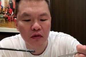 加油！朱芳雨：楊瀚森夏季聯(lián)賽的表現(xiàn)讓中國籃球又看到希望