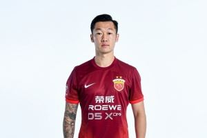 徐新談東亞杯傳球：其實(shí)在聯(lián)賽當(dāng)中<div   id=