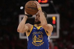 庫(kù)里：不會(huì)說自己不關(guān)注進(jìn)NBA得分榜前10 但爭(zhēng)冠才是我堅(jiān)持的原因