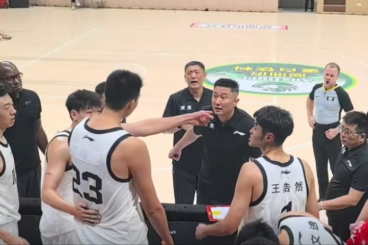 ??徐昕和杜鋒沖突<div   id=