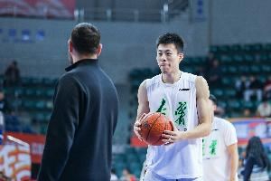媒體人：2天之內(nèi)四名當(dāng)打之年的國(guó)手更換東家 CBA史上絕無(wú)僅有