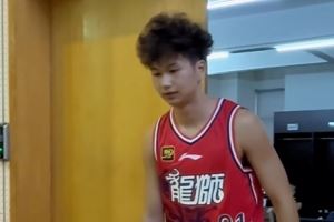 張文杰正式抵達(dá)<div   id=
