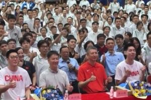 開學(xué)驚喜<div   id=