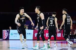 張鎮(zhèn)麟：有人來(lái)有人走&職業(yè)球隊(duì)如此 君哥會(huì)退役 我和倫哥會(huì)走