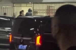 凌晨時分球迷在成都機場出口歡迎詹姆斯 酒店地下車庫看到詹姆斯