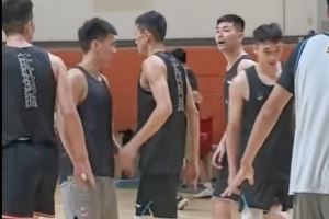 狀態(tài)不錯！陳林堅參與山東男籃全場5vs5對抗訓(xùn)練